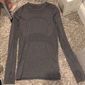 LuLulemon long sleeve